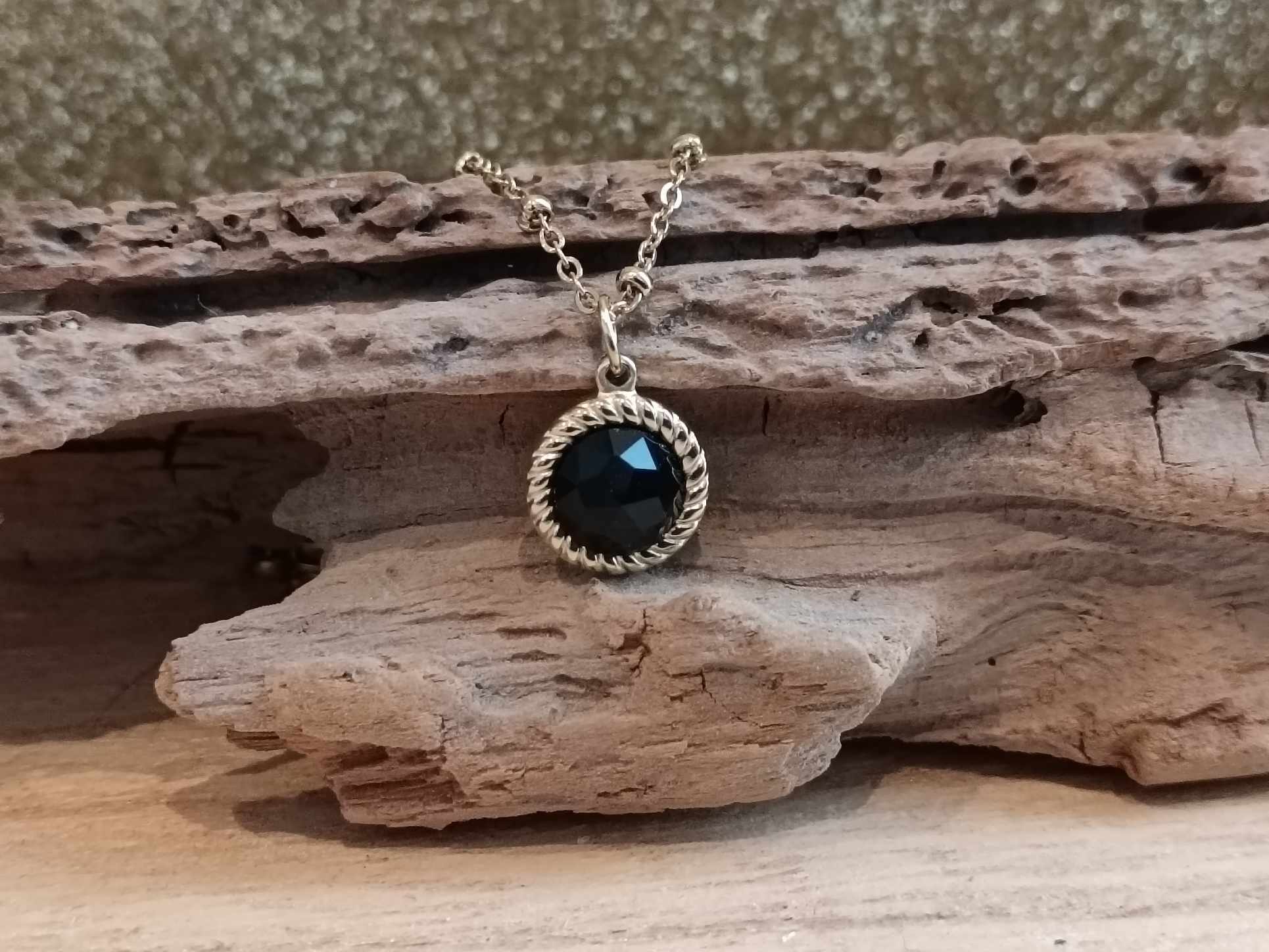 Pendentif Rond en Agate Noire – Image 3