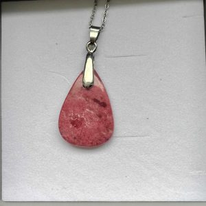 Pendentif en Thulite