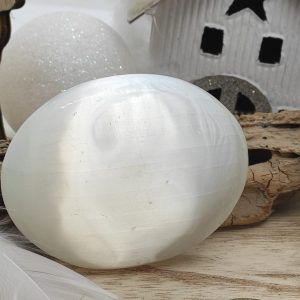 Galet en Selenite